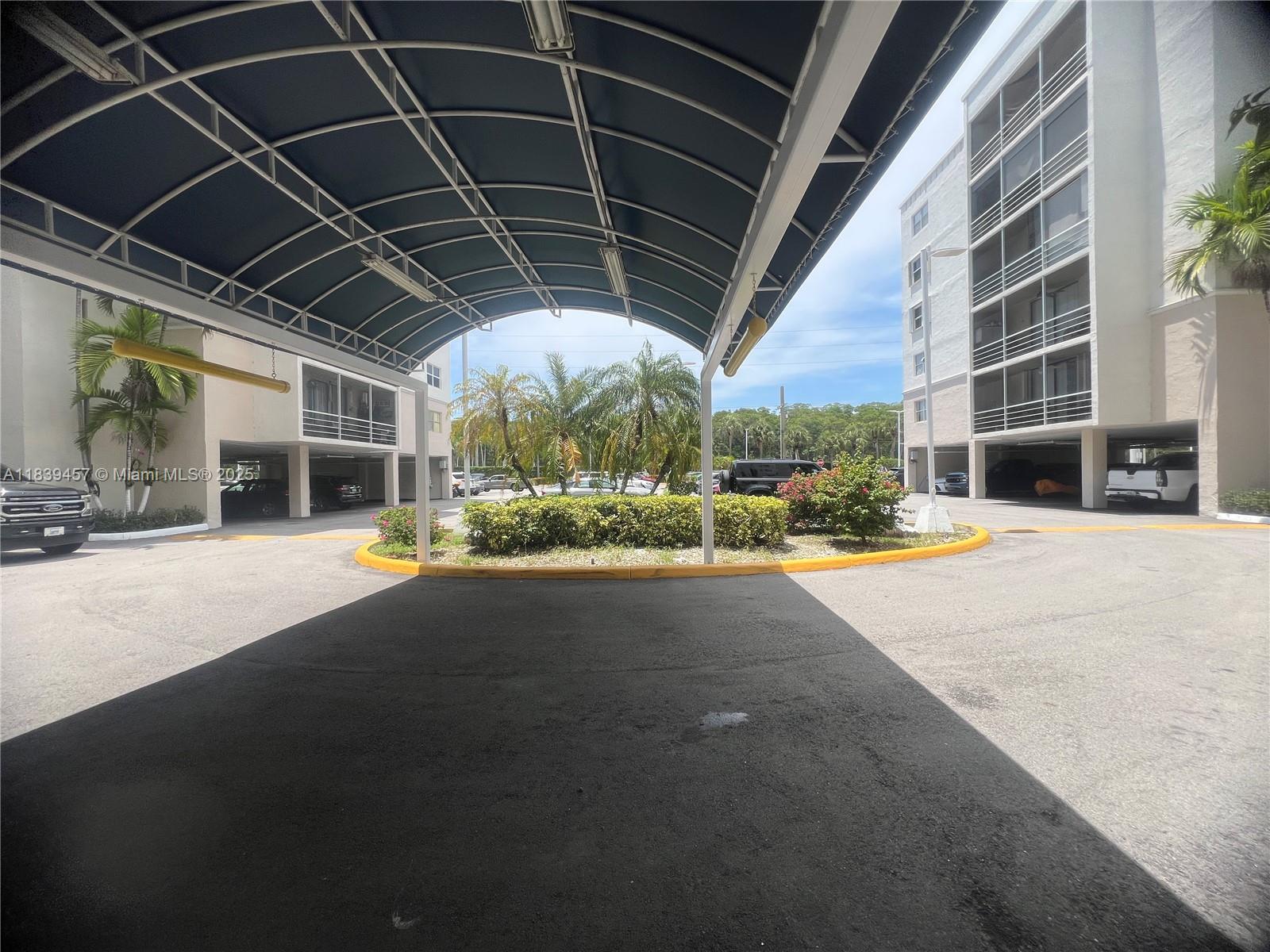 2821 N Miami Beach Blvd 2E