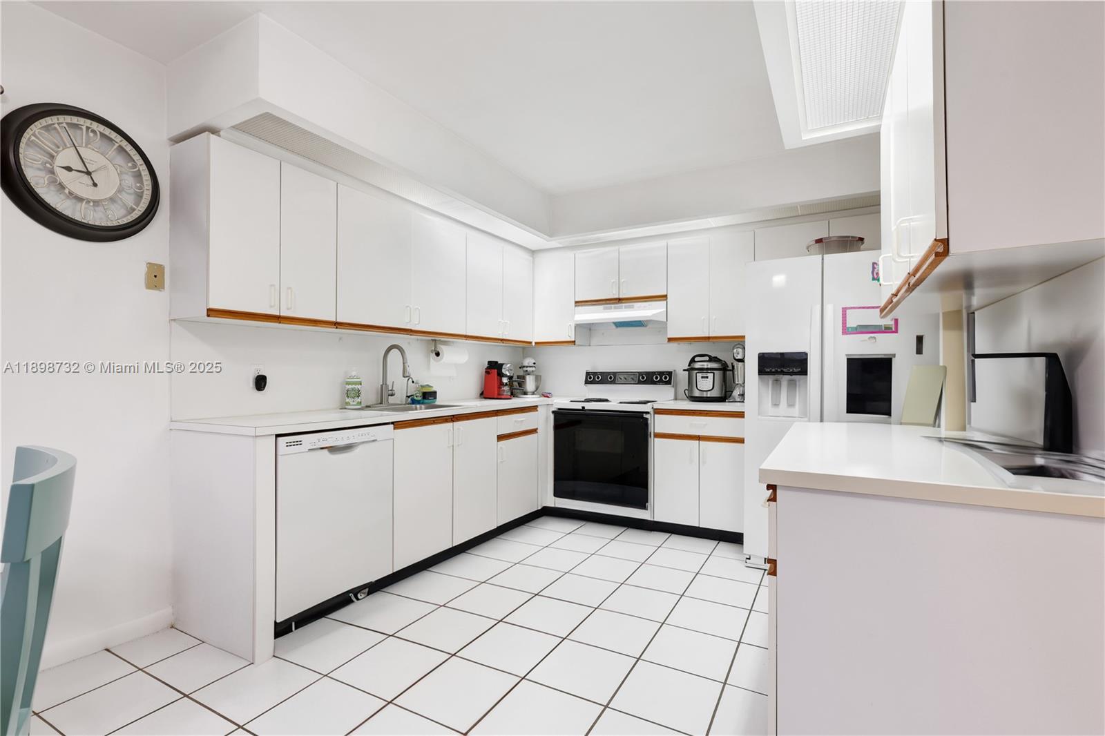 BUCKINGHAM AT CENTURY VIL - Residential Lease