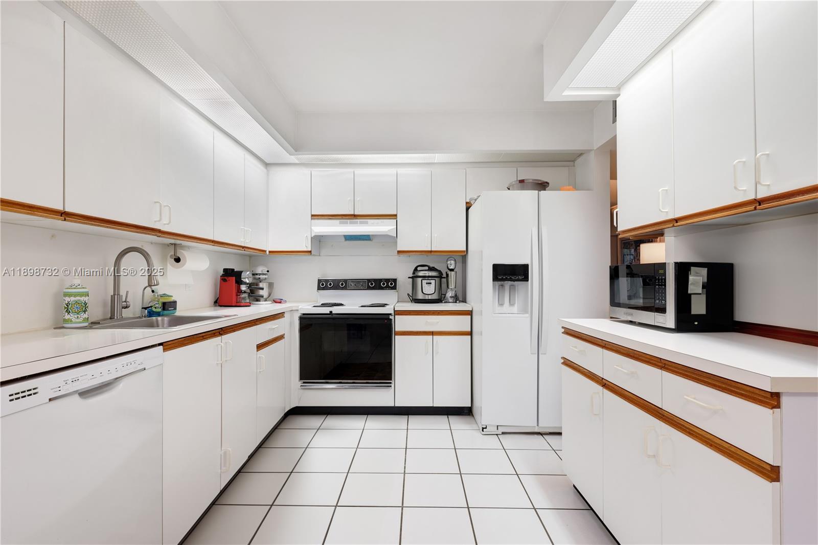 BUCKINGHAM AT CENTURY VIL - Residential Lease