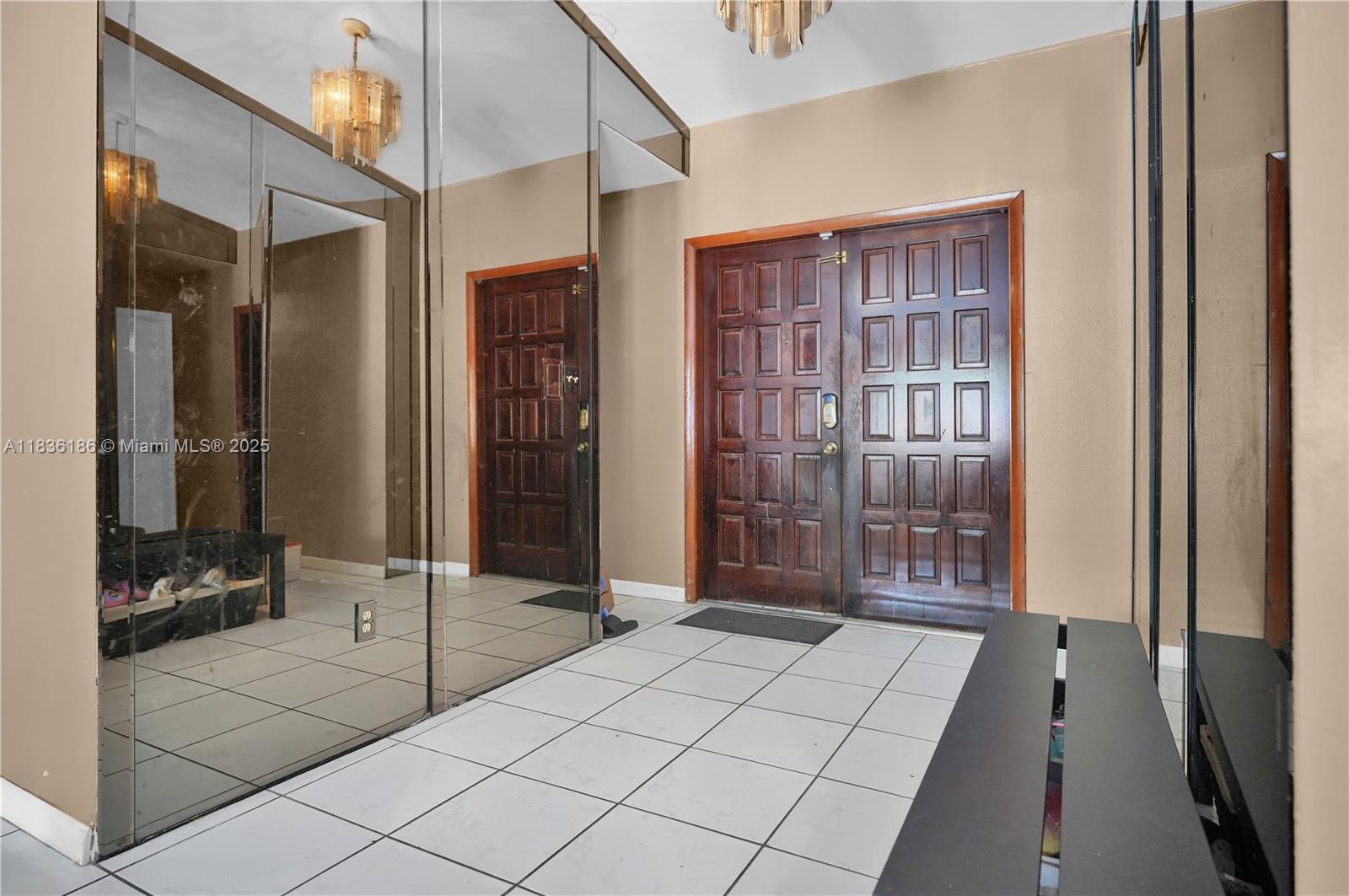 10405 SW 146th Ave, Miami, FL, 33186/$729,500 2 10405 SW 146th Ave