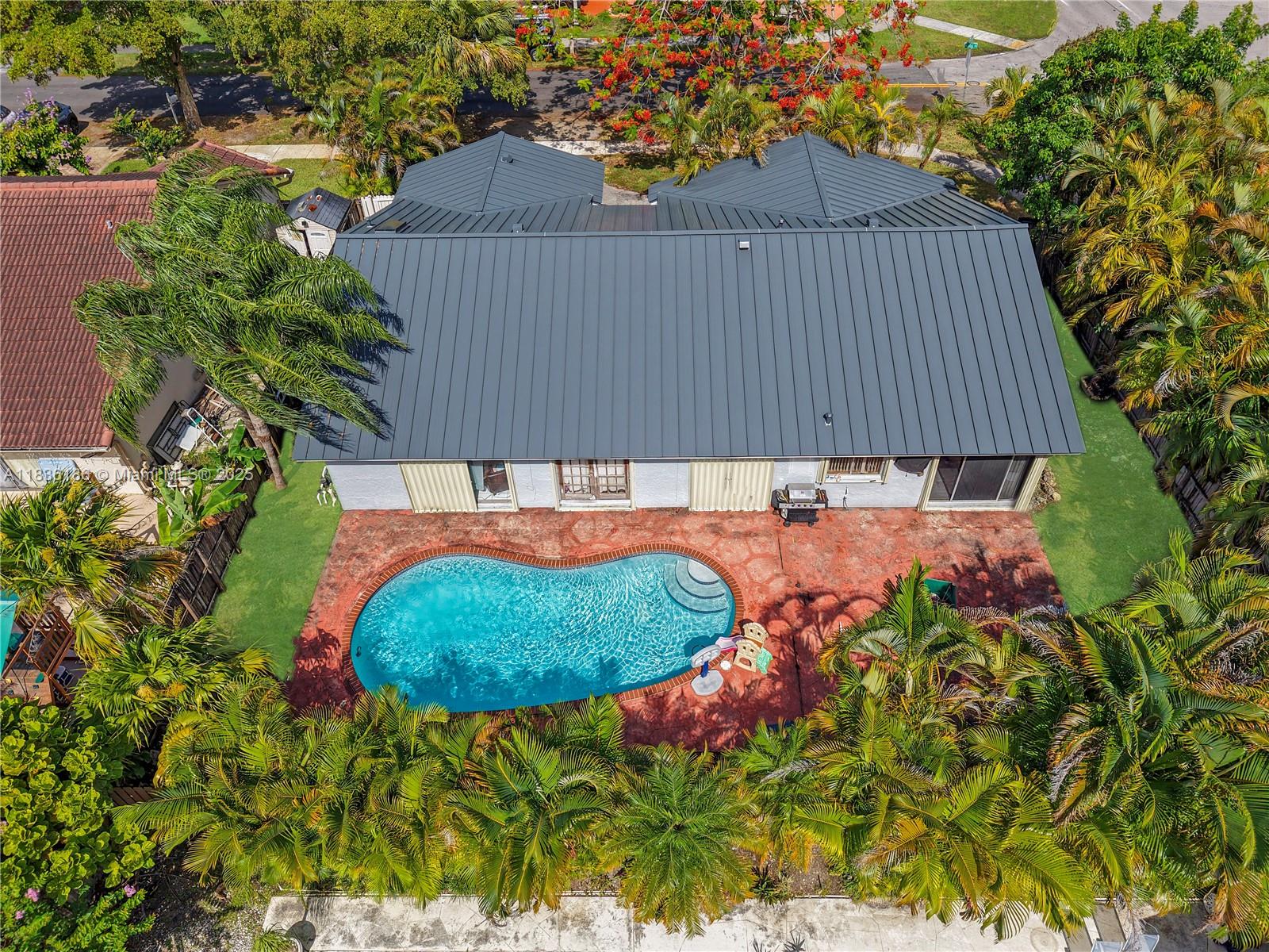 10405 SW 146th Ave, Miami, FL, 33186/$729,500 1 10405 SW 146th Ave