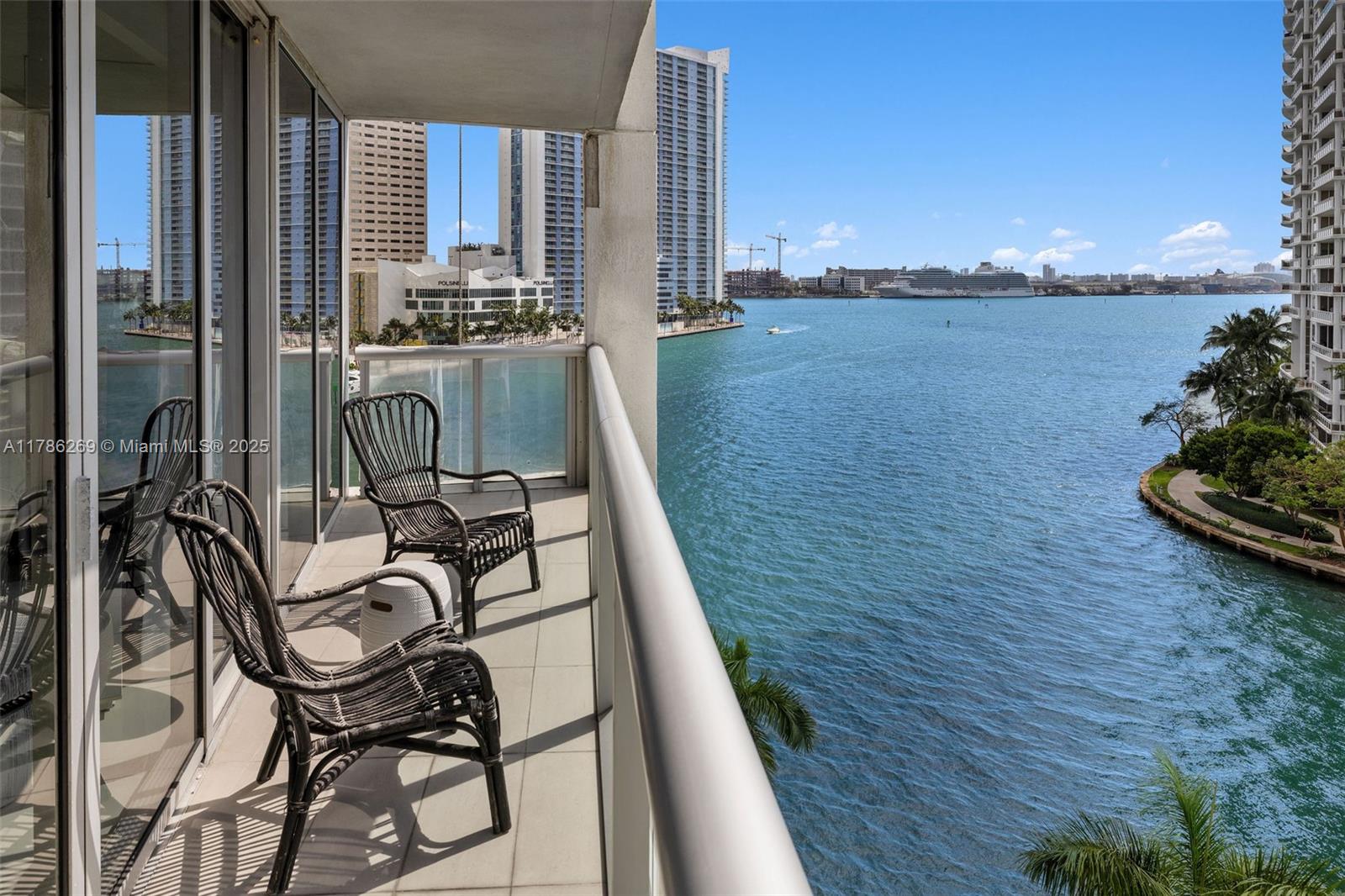 ICONBRICKELL CONDO NO 1 - Residential