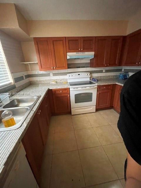 EAST VIEW GARDENS - Residential Lease