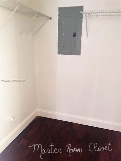 HOLLYWOOD - Residential Lease