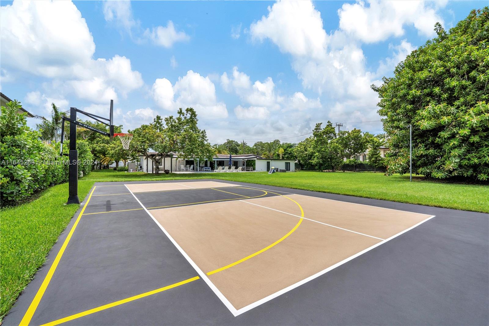 ROYAL PALM MANOR 1ST ADDN - Residential