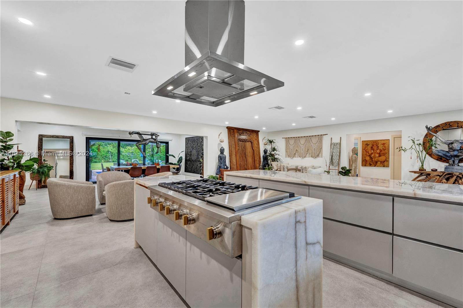 ROYAL PALM MANOR 1ST ADDN - Residential