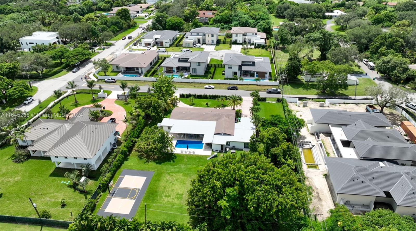 ROYAL PALM MANOR 1ST ADDN - Residential