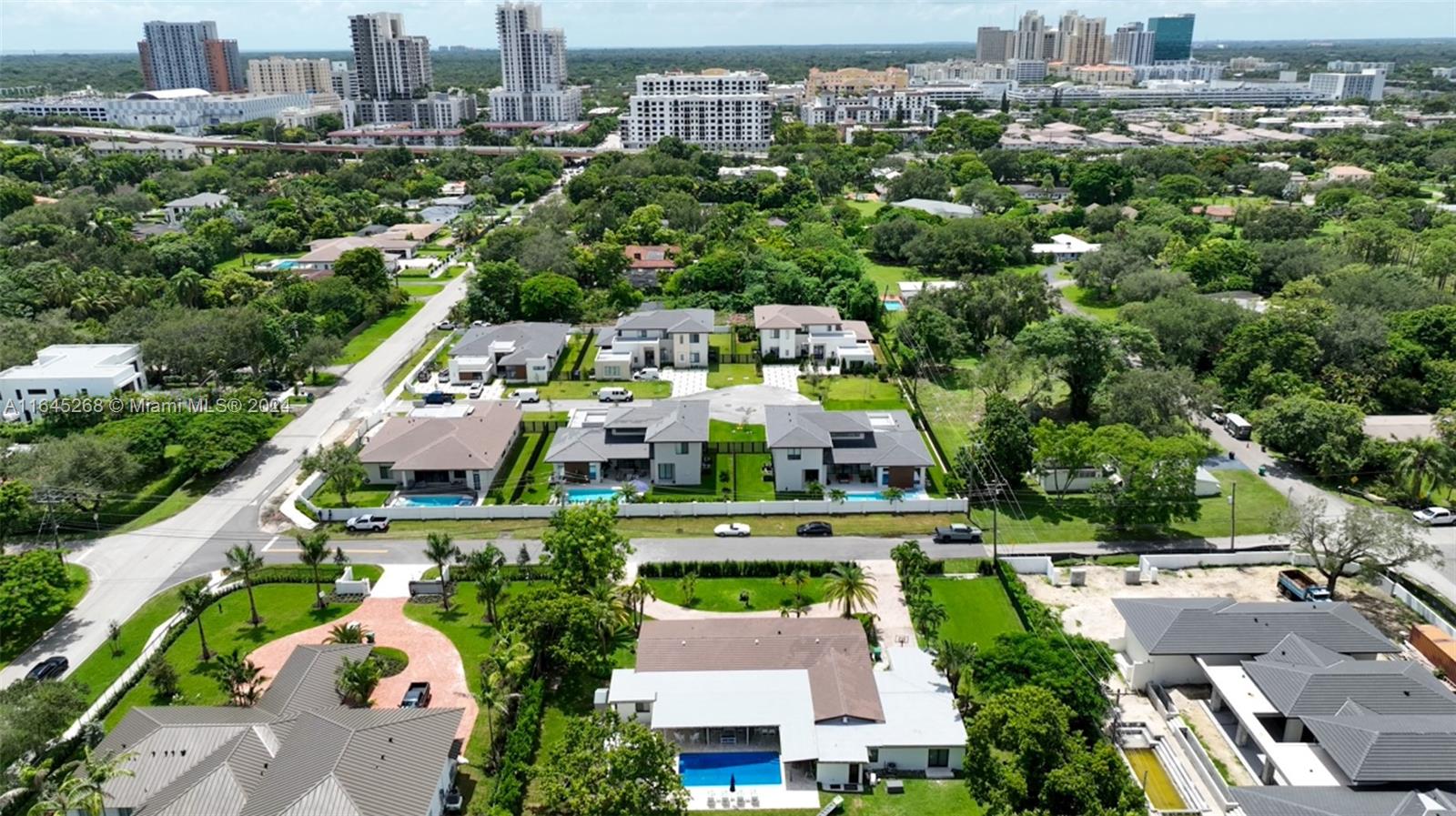 ROYAL PALM MANOR 1ST ADDN - Residential