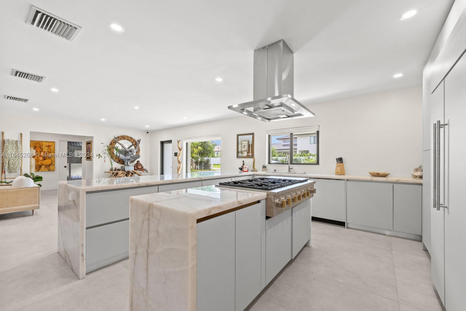 ROYAL PALM MANOR 1ST ADDN - Residential