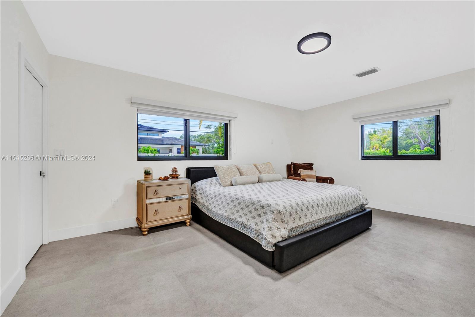 ROYAL PALM MANOR 1ST ADDN - Residential