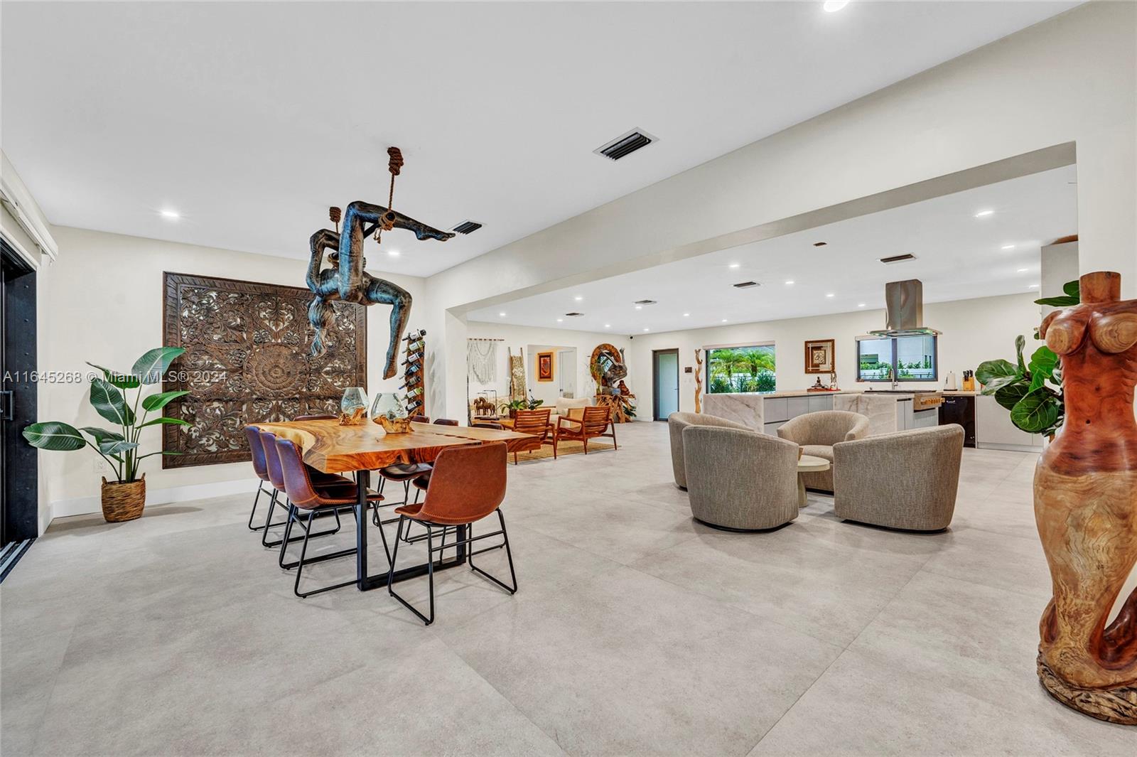 ROYAL PALM MANOR 1ST ADDN - Residential