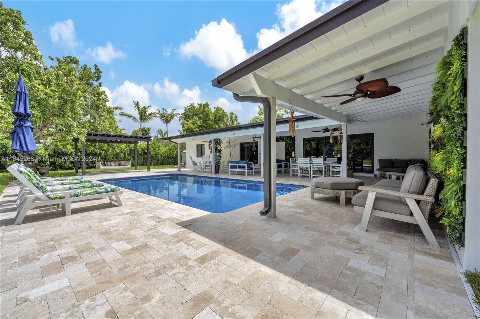 ROYAL PALM MANOR 1ST ADDN - Residential