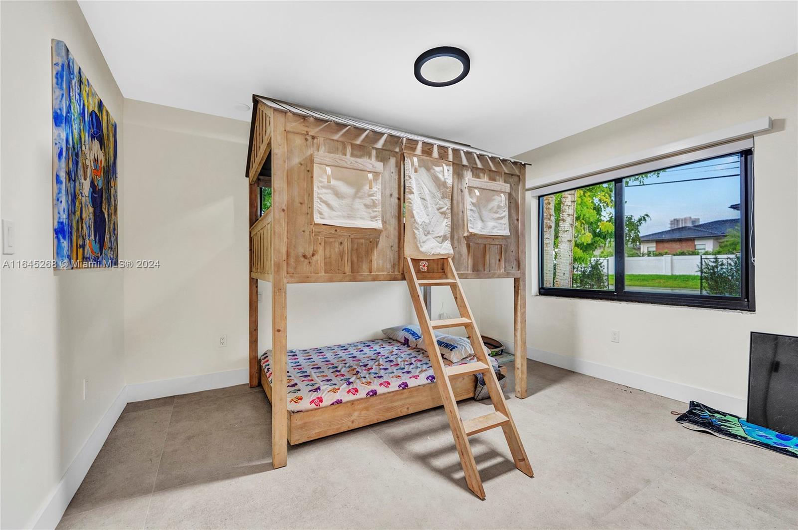 ROYAL PALM MANOR 1ST ADDN - Residential