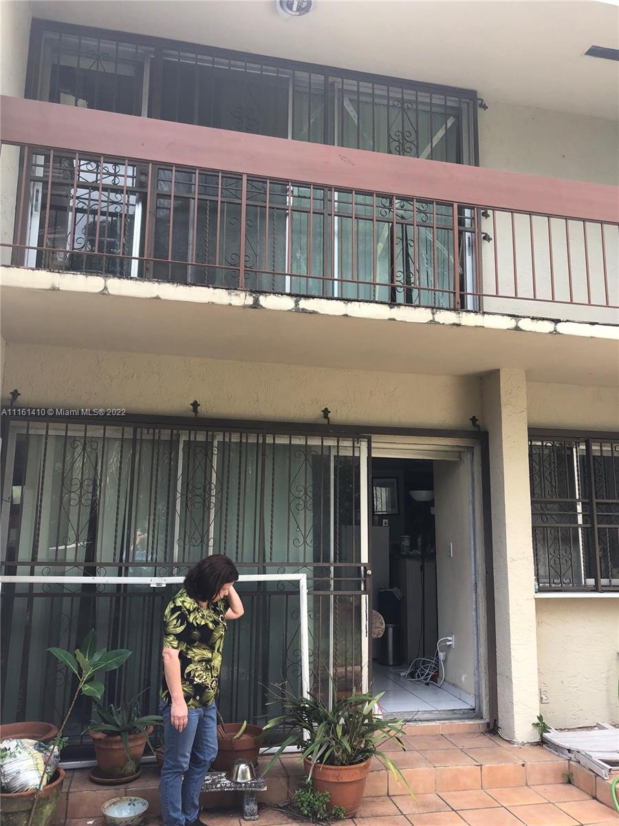 OAKVIEW CONDO NO 1 - Residential