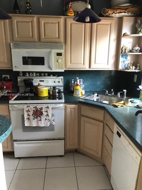 OAKVIEW CONDO NO 1 - Residential