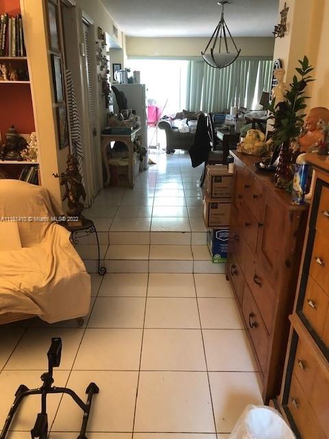 OAKVIEW CONDO NO 1 - Residential