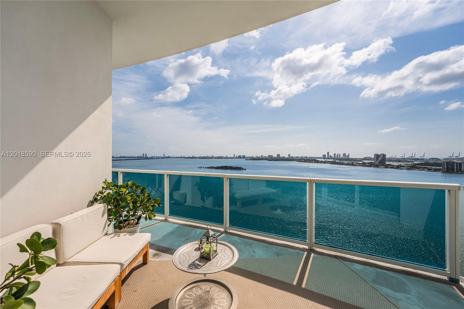 NEW WAVE CONDO - Residential