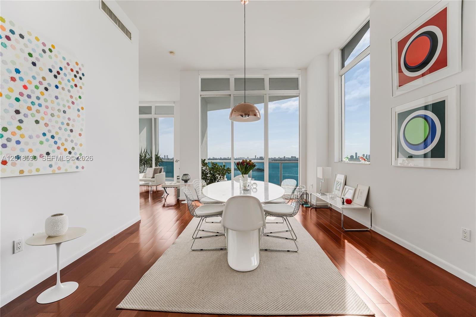 NEW WAVE CONDO - Residential
