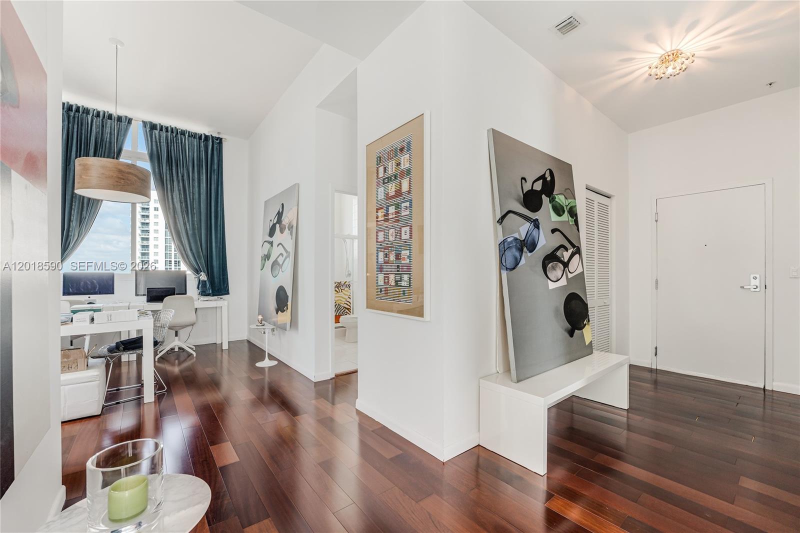 NEW WAVE CONDO - Residential