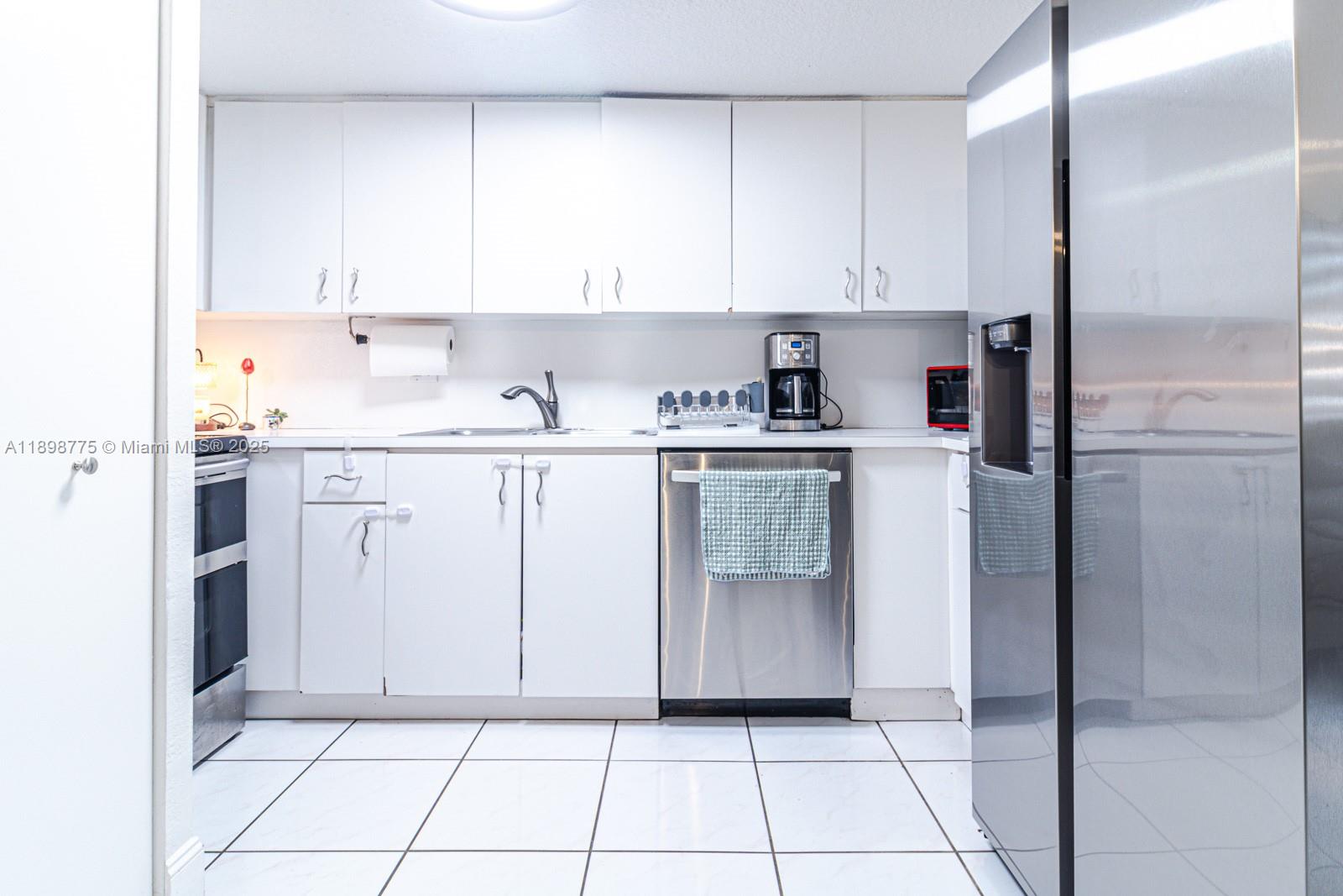 FOUNTAIN PK VILLAGE HOMES - Residential