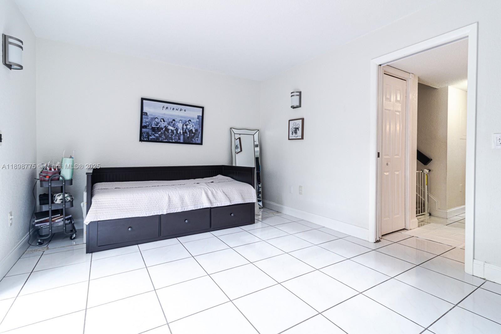 FOUNTAIN PK VILLAGE HOMES - Residential