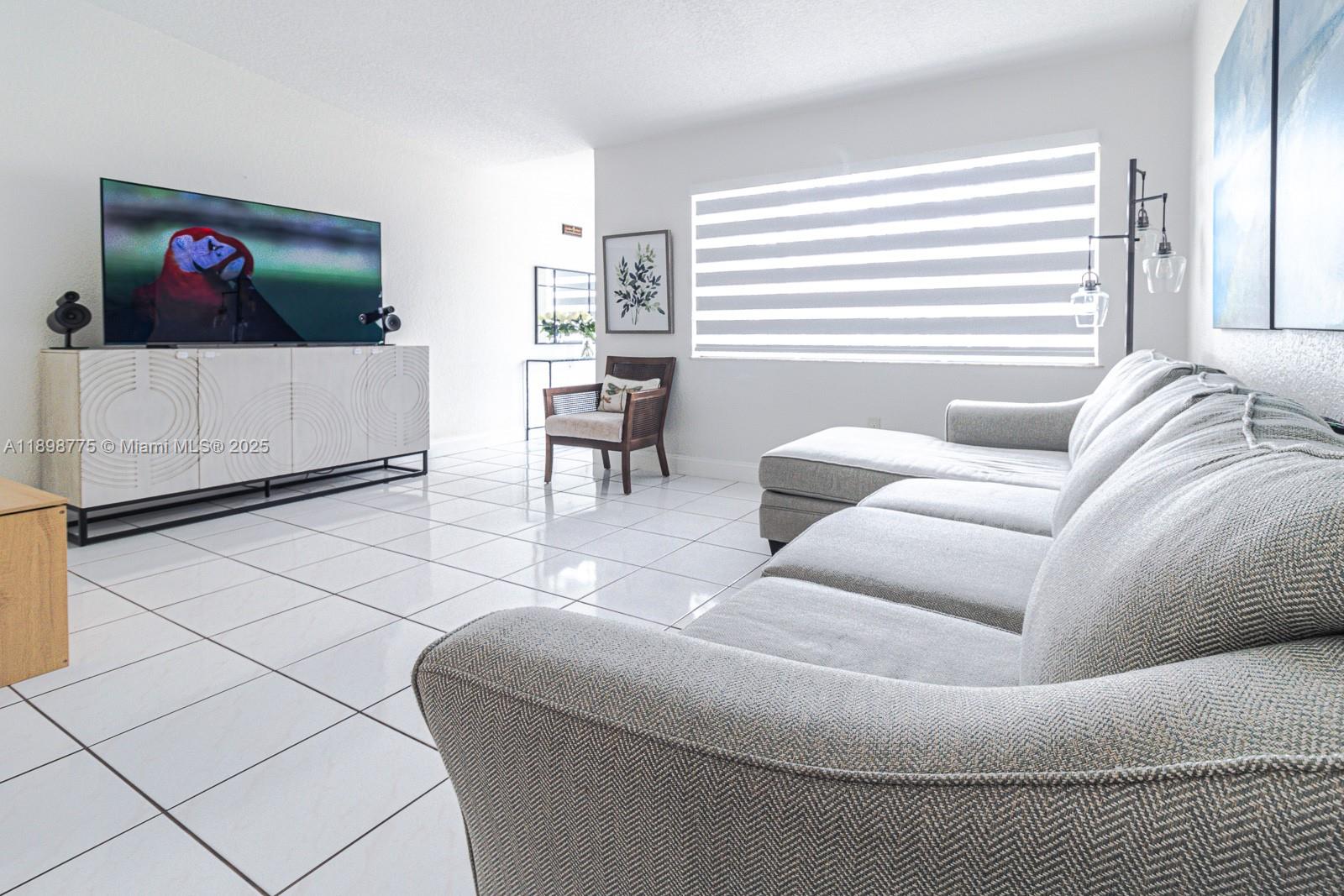 FOUNTAIN PK VILLAGE HOMES - Residential