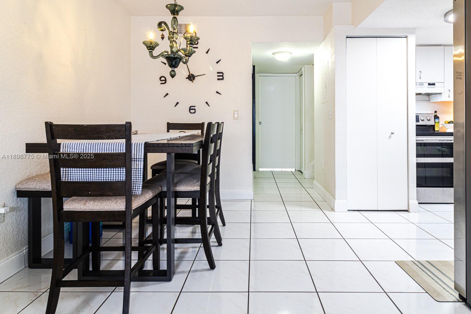 FOUNTAIN PK VILLAGE HOMES - Residential