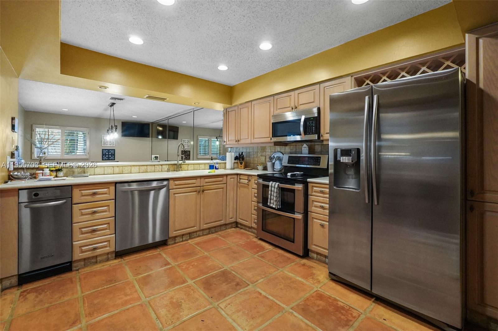 BOCA LANE - Residential