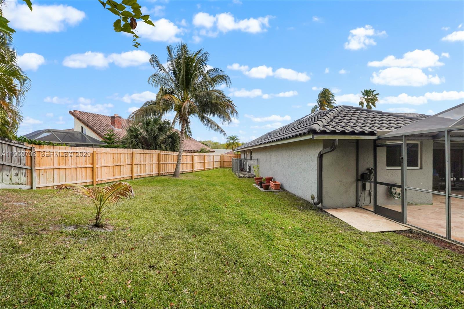 BOCA LANE - Residential