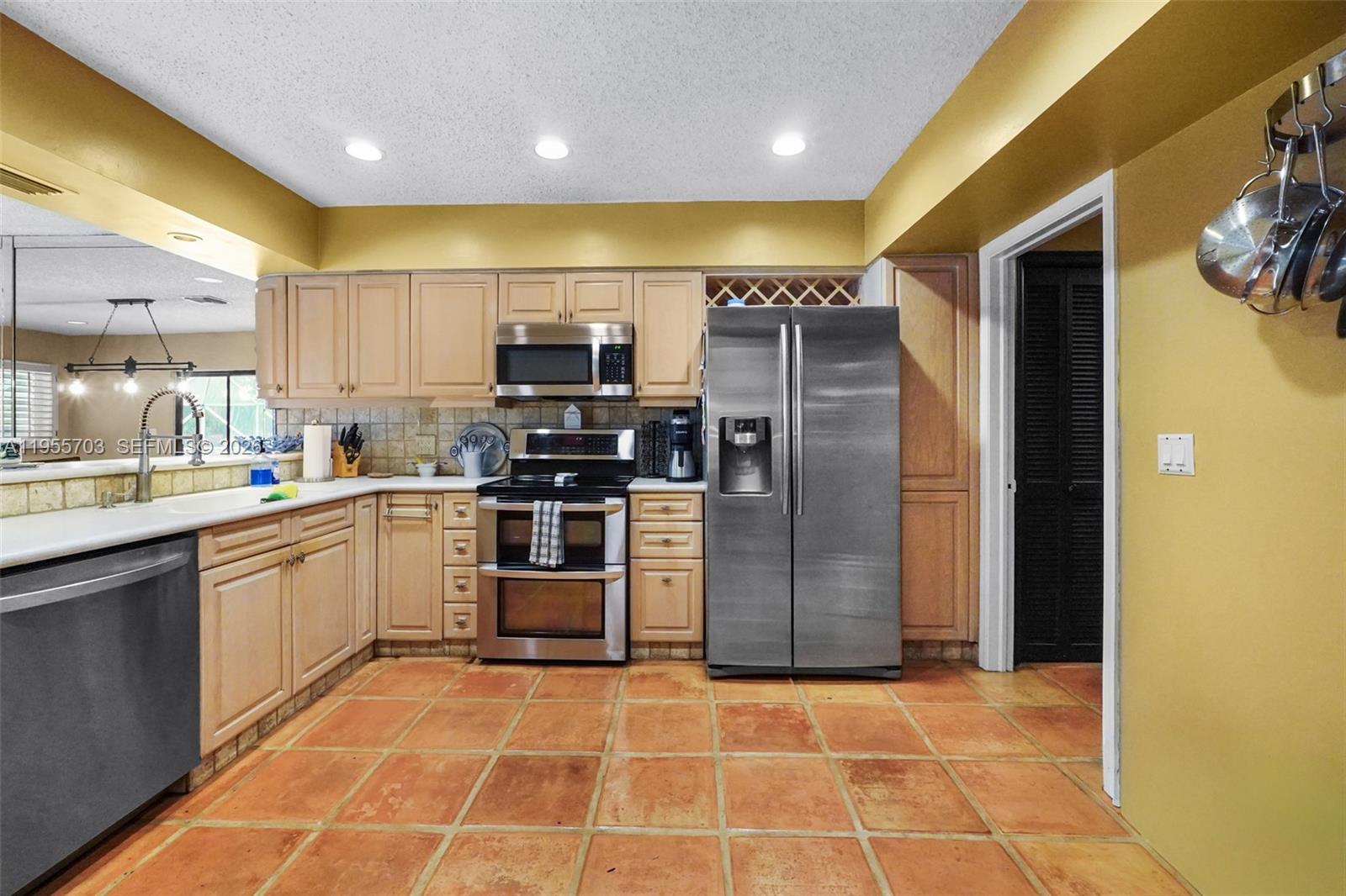 BOCA LANE - Residential