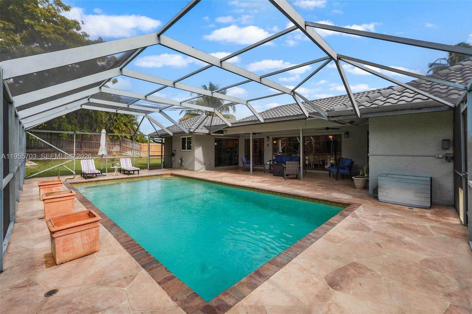 BOCA LANE - Residential