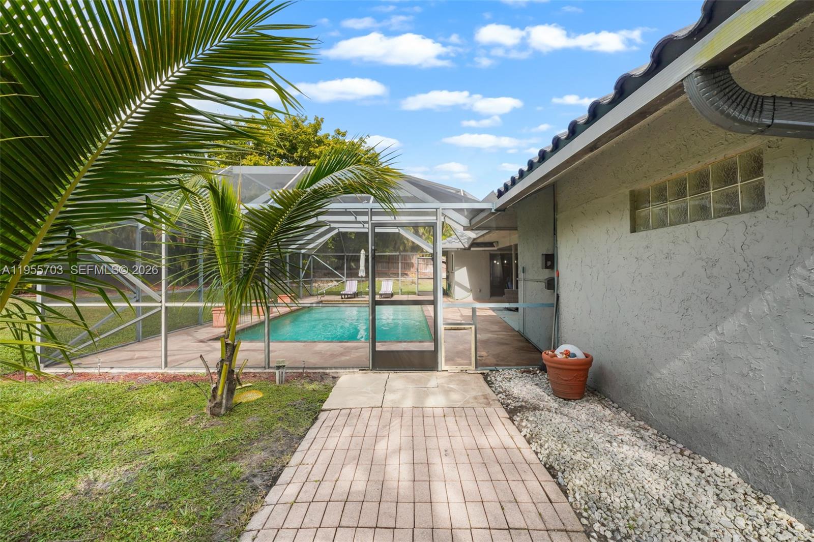 BOCA LANE - Residential