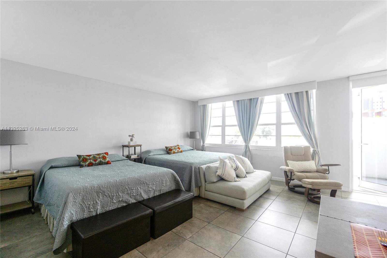 Rental Property at 100 Lincoln Rd 320, Miami Beach, Miami-Dade County, Florida - Bathrooms: 1  - $2,800 MO.
