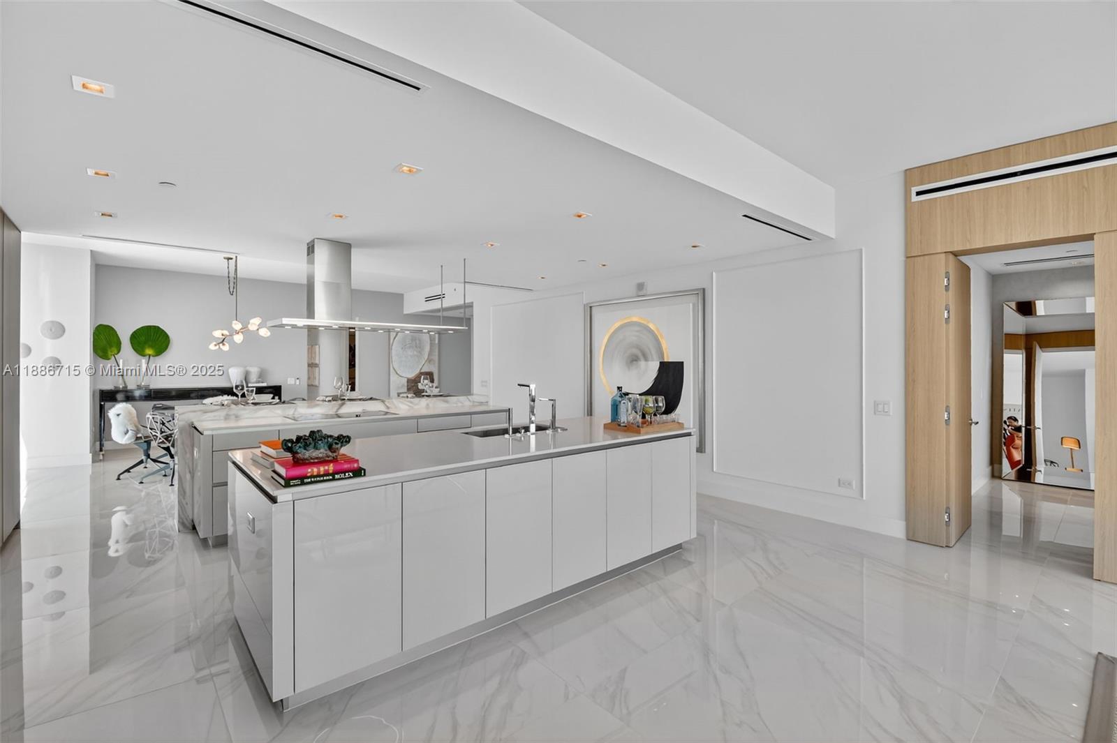 TURNBERRY OCEAN CLUB CONDO - Residential