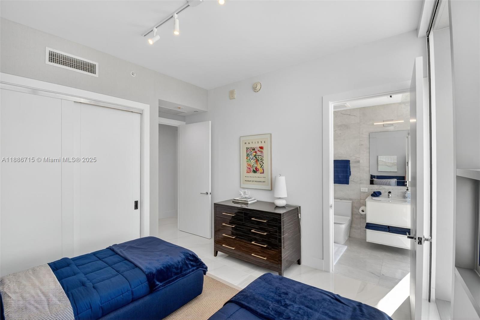 TURNBERRY OCEAN CLUB CONDO - Residential