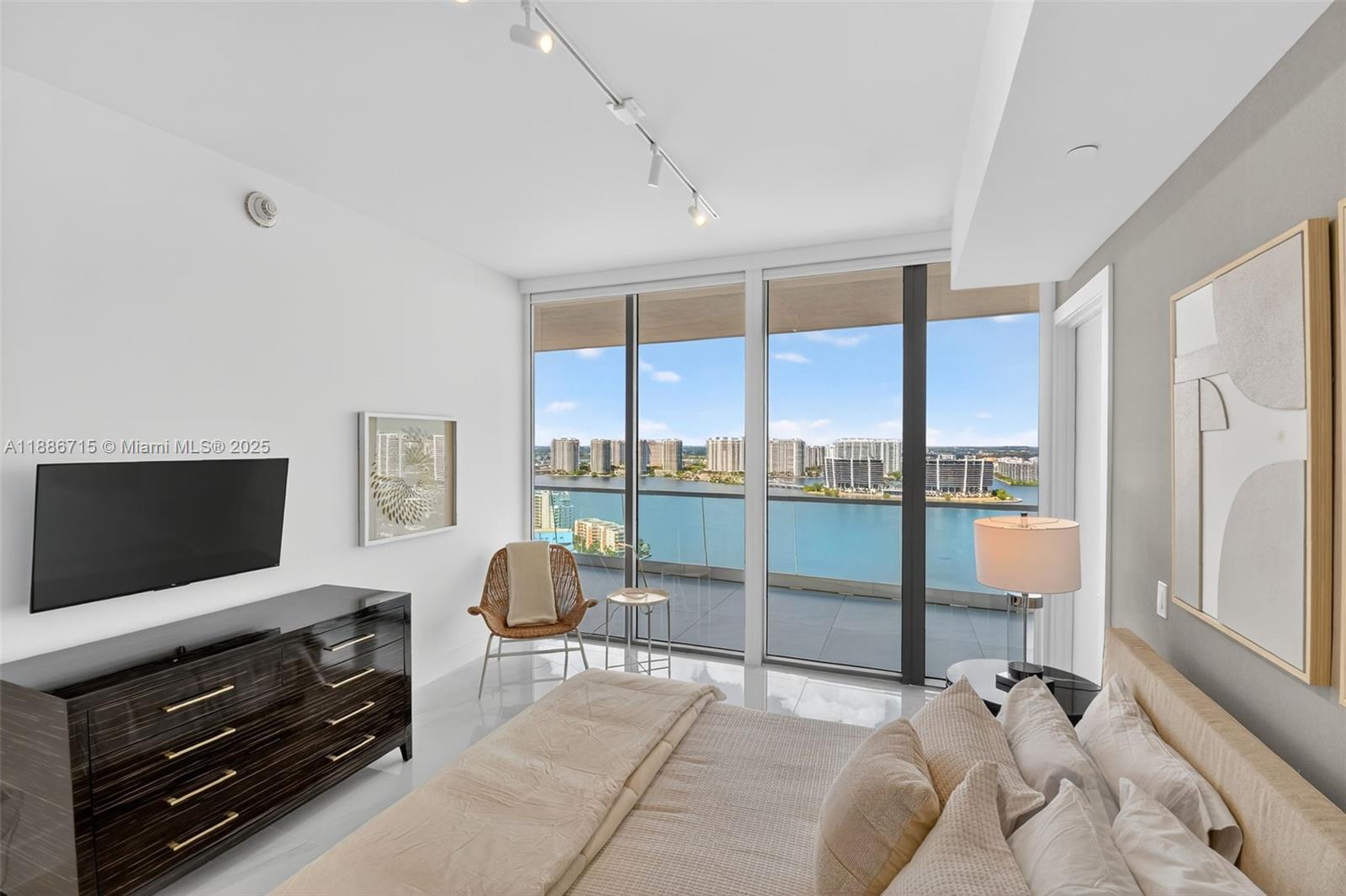 TURNBERRY OCEAN CLUB CONDO - Residential