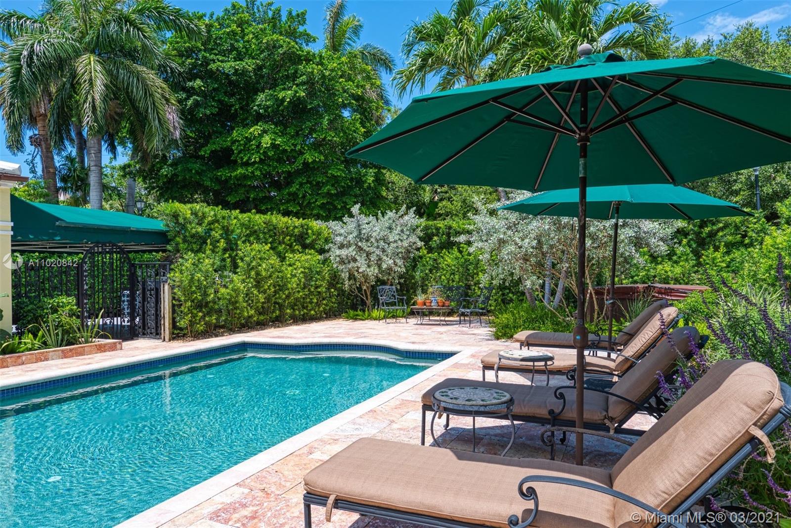 SUNSET ISLANDS-ISLAND NO - Residential