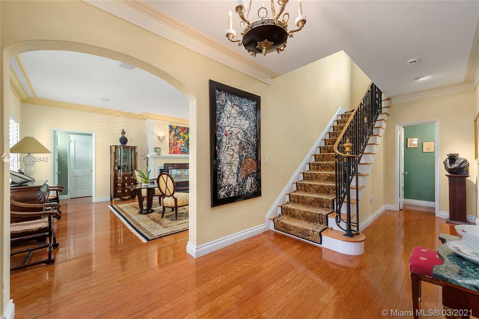 SUNSET ISLANDS-ISLAND NO - Residential