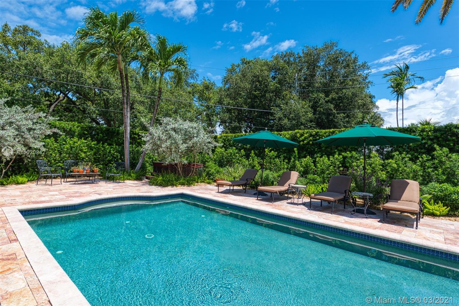 SUNSET ISLANDS-ISLAND NO - Residential