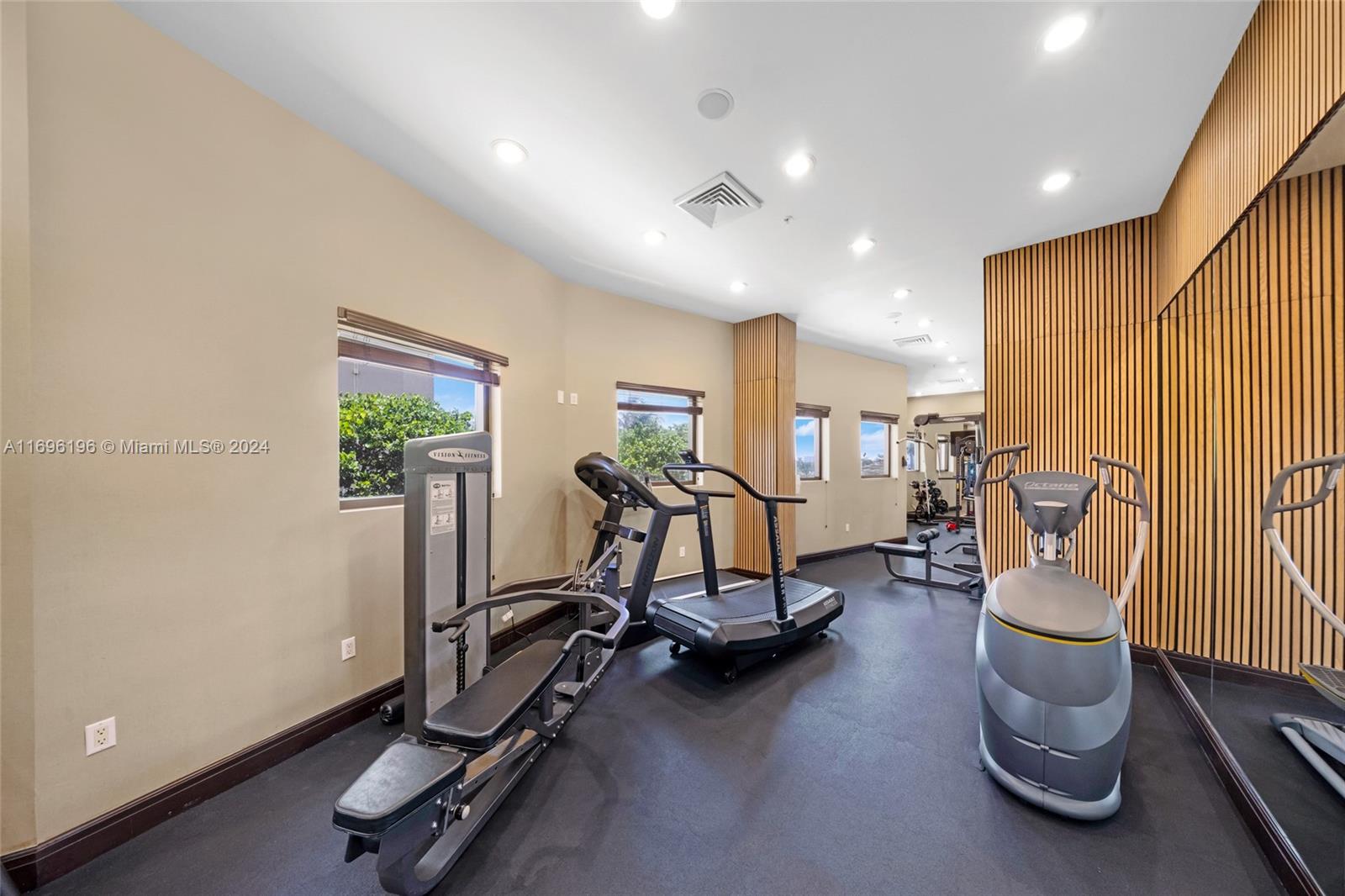 SAYAN CONDO - Residential