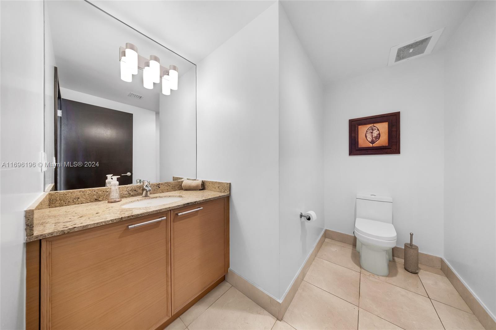 SAYAN CONDO - Residential