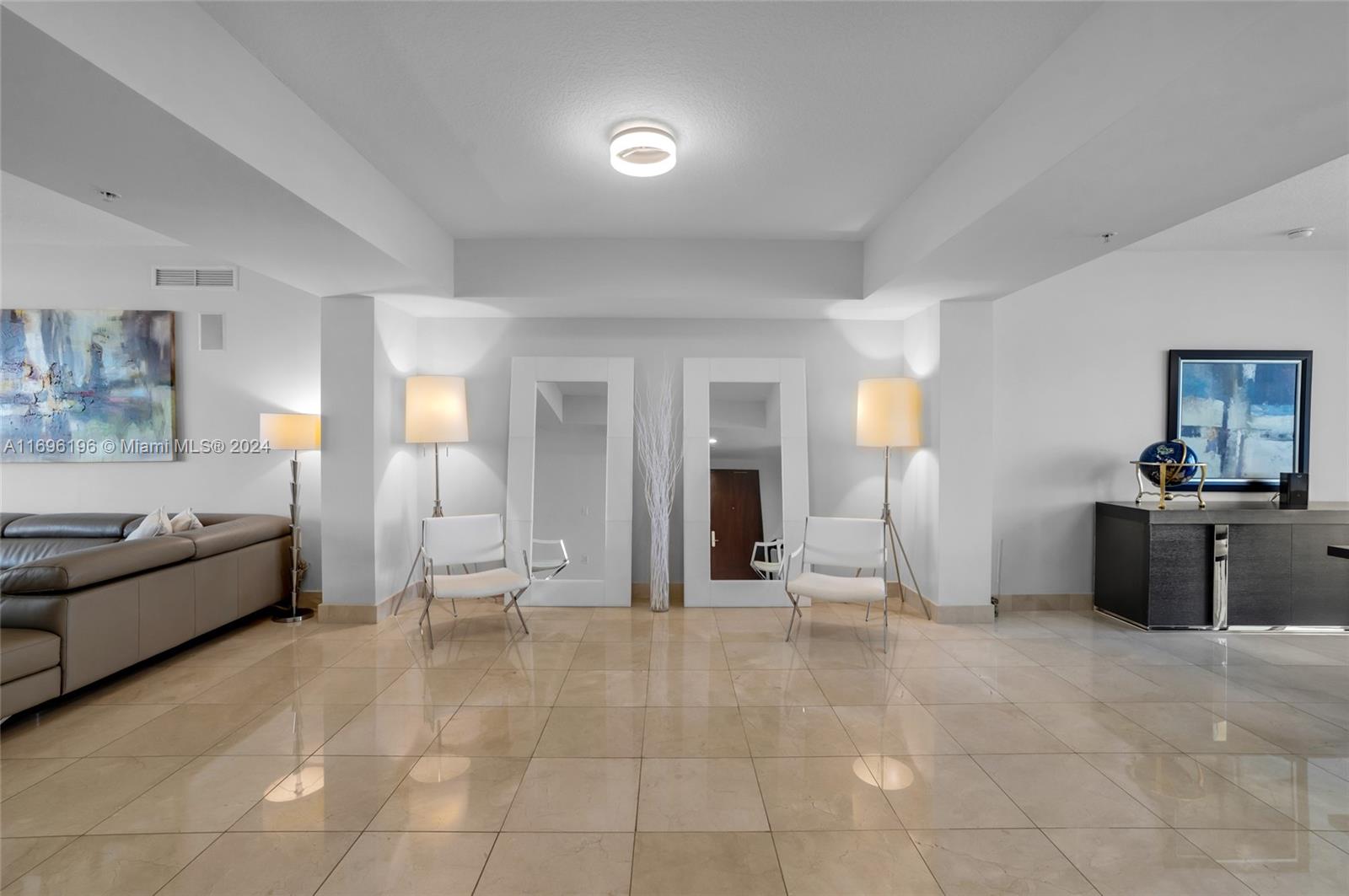 SAYAN CONDO - Residential