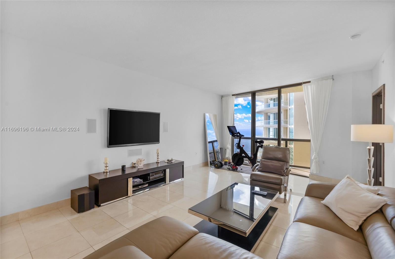 SAYAN CONDO - Residential