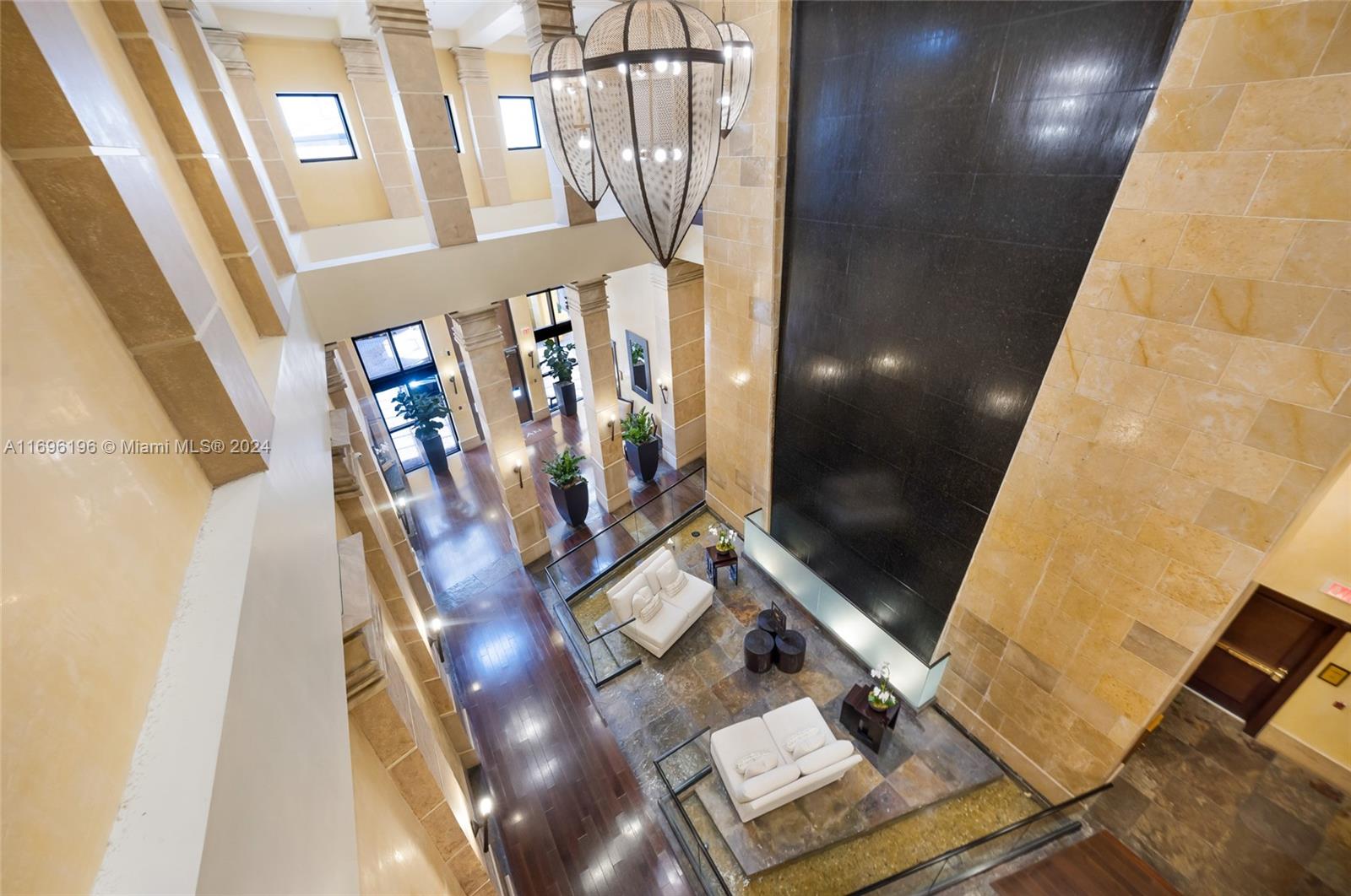 SAYAN CONDO - Residential