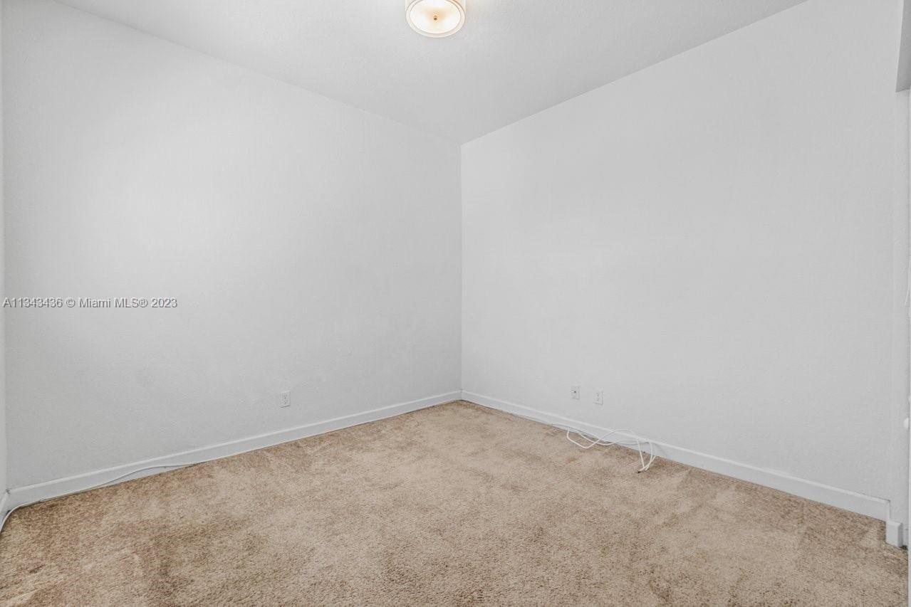 CHARLESTON COMMONS - Residential