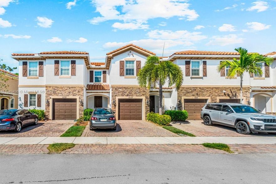 Move-in ready townhouse in sought-after Charleston Commons community. Built in 2015, this upscale townhome features an open living area with high ceilings, a one car garage, and a fenced back patio with plenty of natural shade! The large primary bedroom has a spacious walk-in closet and an en-suite bath with double vanity. Stainless steel kitchen appliances, freshly painted, new ceiling fixtures, and convenient upstairs laundry! The low HOA fee, tropical pool area, playground, gated security, and proximity to major shopping/dining/highways make Charleston Commons an extremely desirable community. HOA dues include water and curbside garbage pickup.