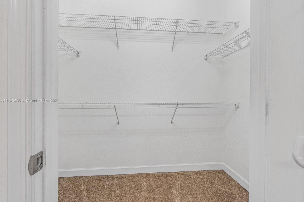 CHARLESTON COMMONS - Residential