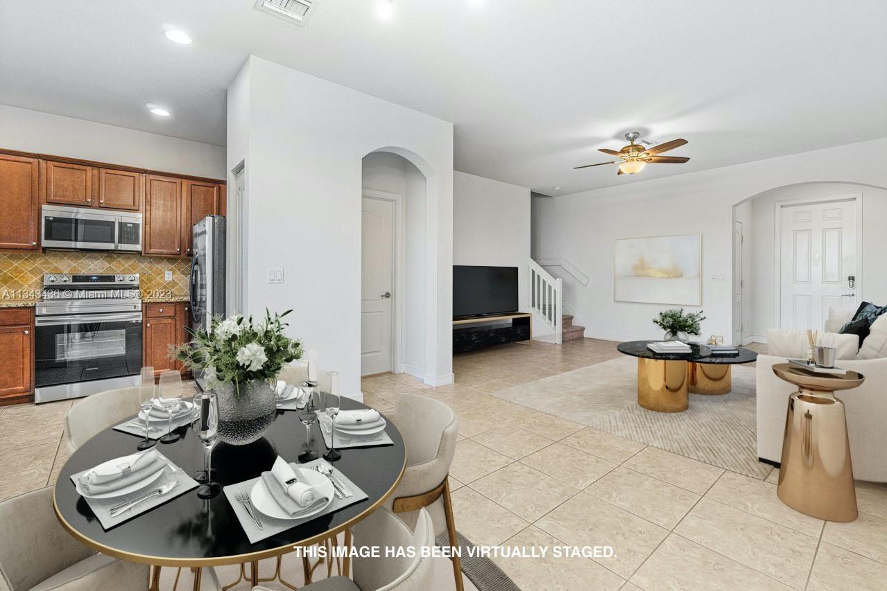 CHARLESTON COMMONS - Residential