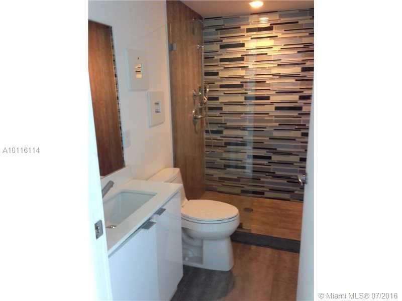 ELISA condo - Residential Lease