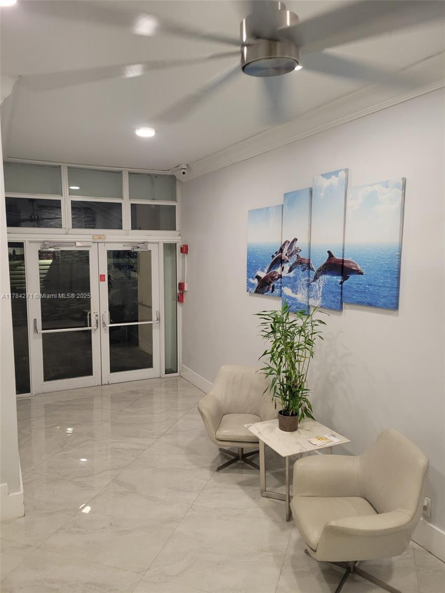 2900 Banyan St 303